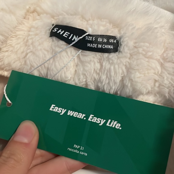 Borg Collar Fuzzy Cuff Coat - Picture 8 of 8